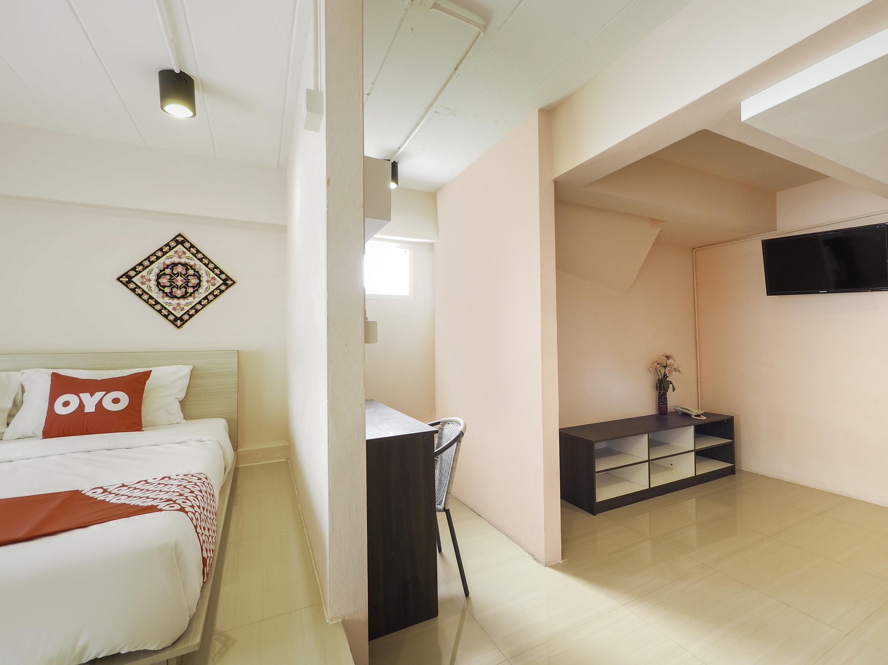 Oyo 983 The Private Hotel Chiang Mai Buitenkant foto