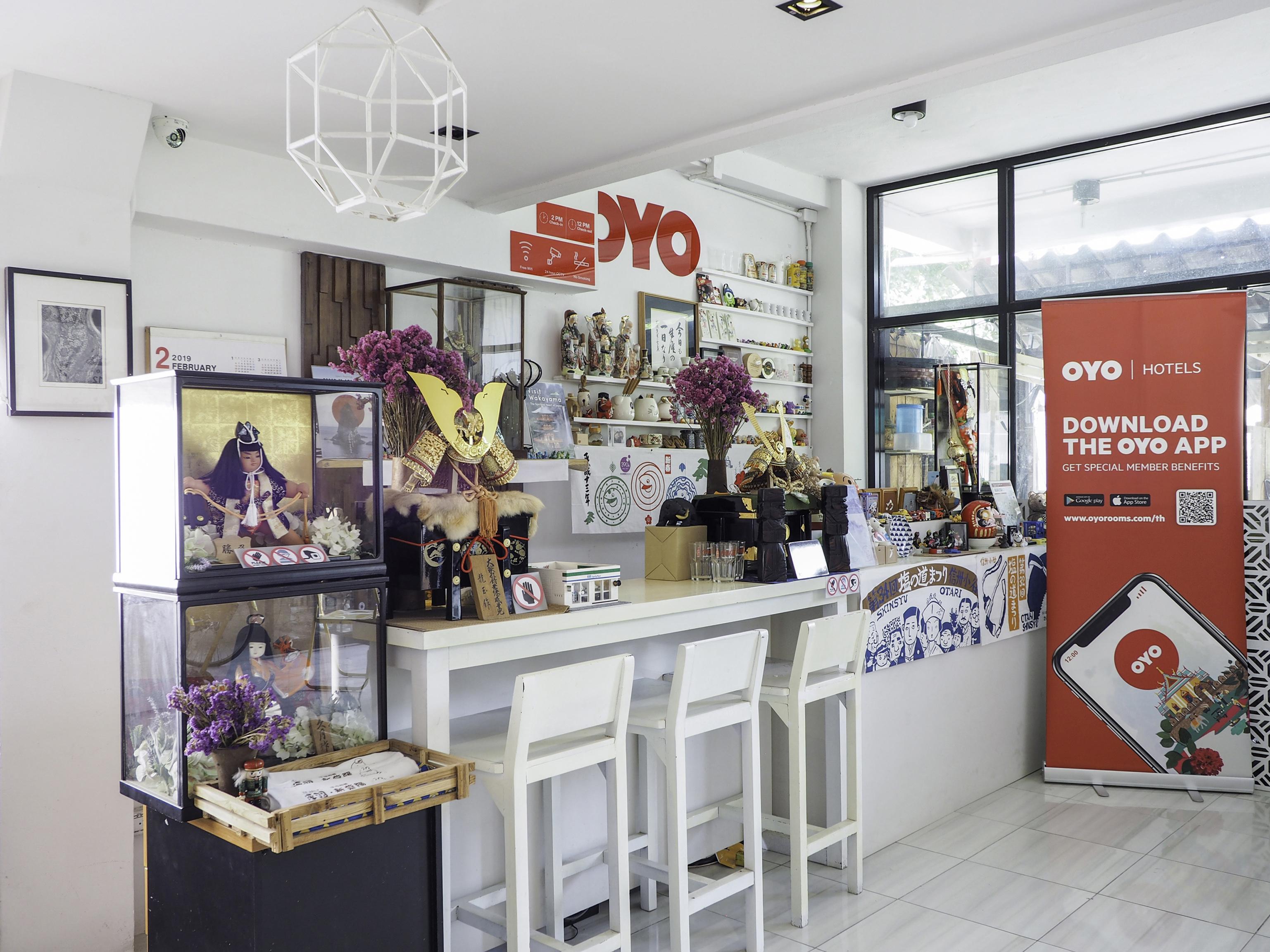 Oyo 983 The Private Hotel Chiang Mai Buitenkant foto