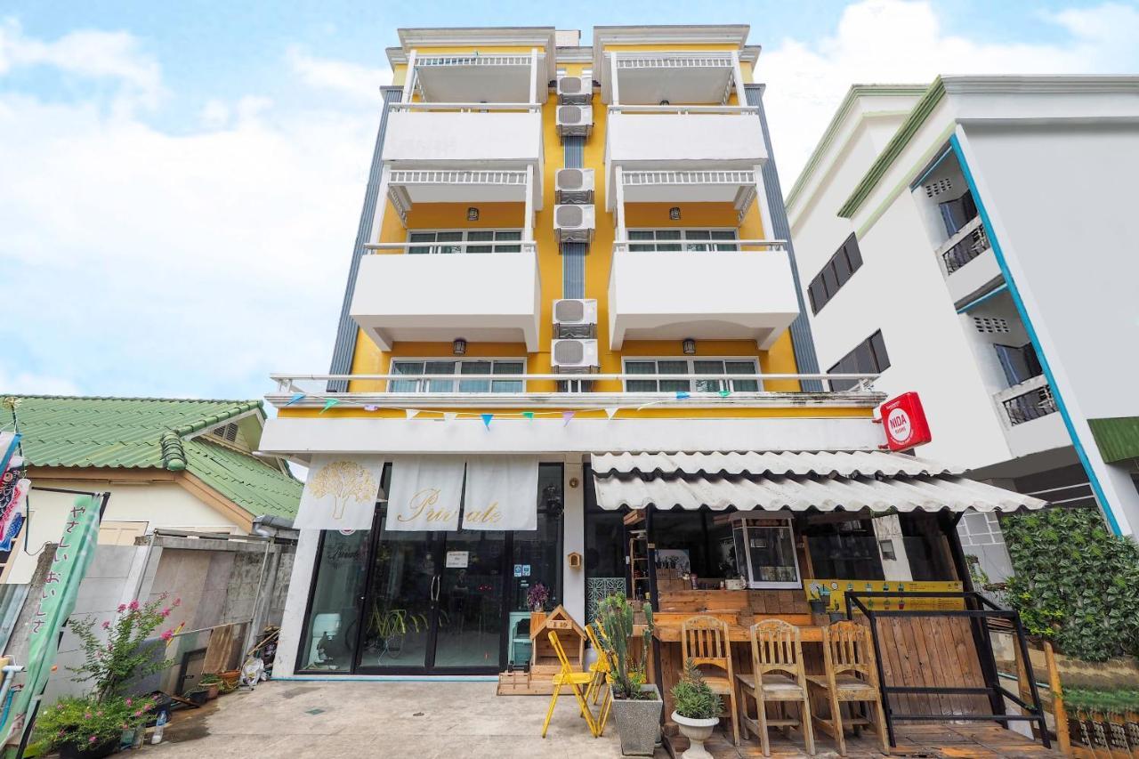 Oyo 983 The Private Hotel Chiang Mai Buitenkant foto