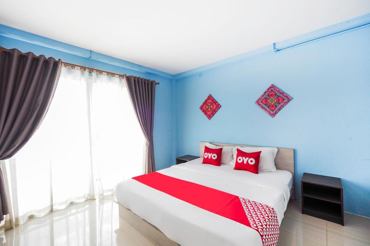 Oyo 983 The Private Hotel Chiang Mai Buitenkant foto