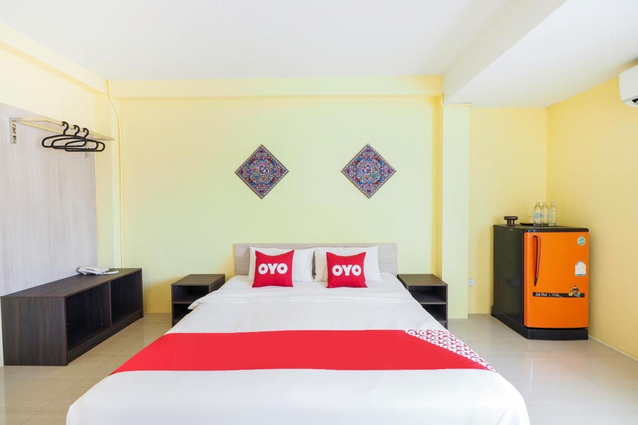 Oyo 983 The Private Hotel Chiang Mai Buitenkant foto