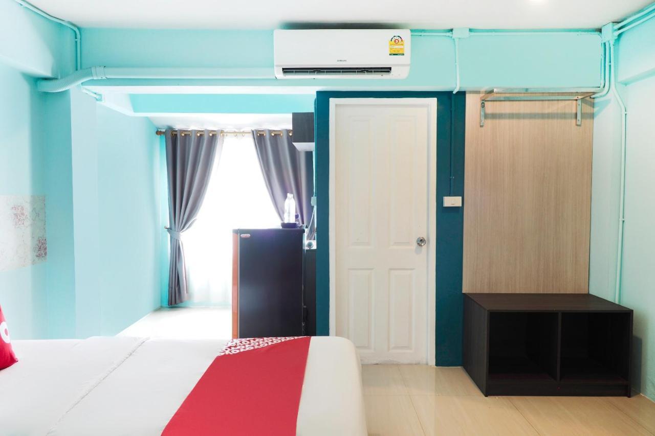 Oyo 983 The Private Hotel Chiang Mai Buitenkant foto