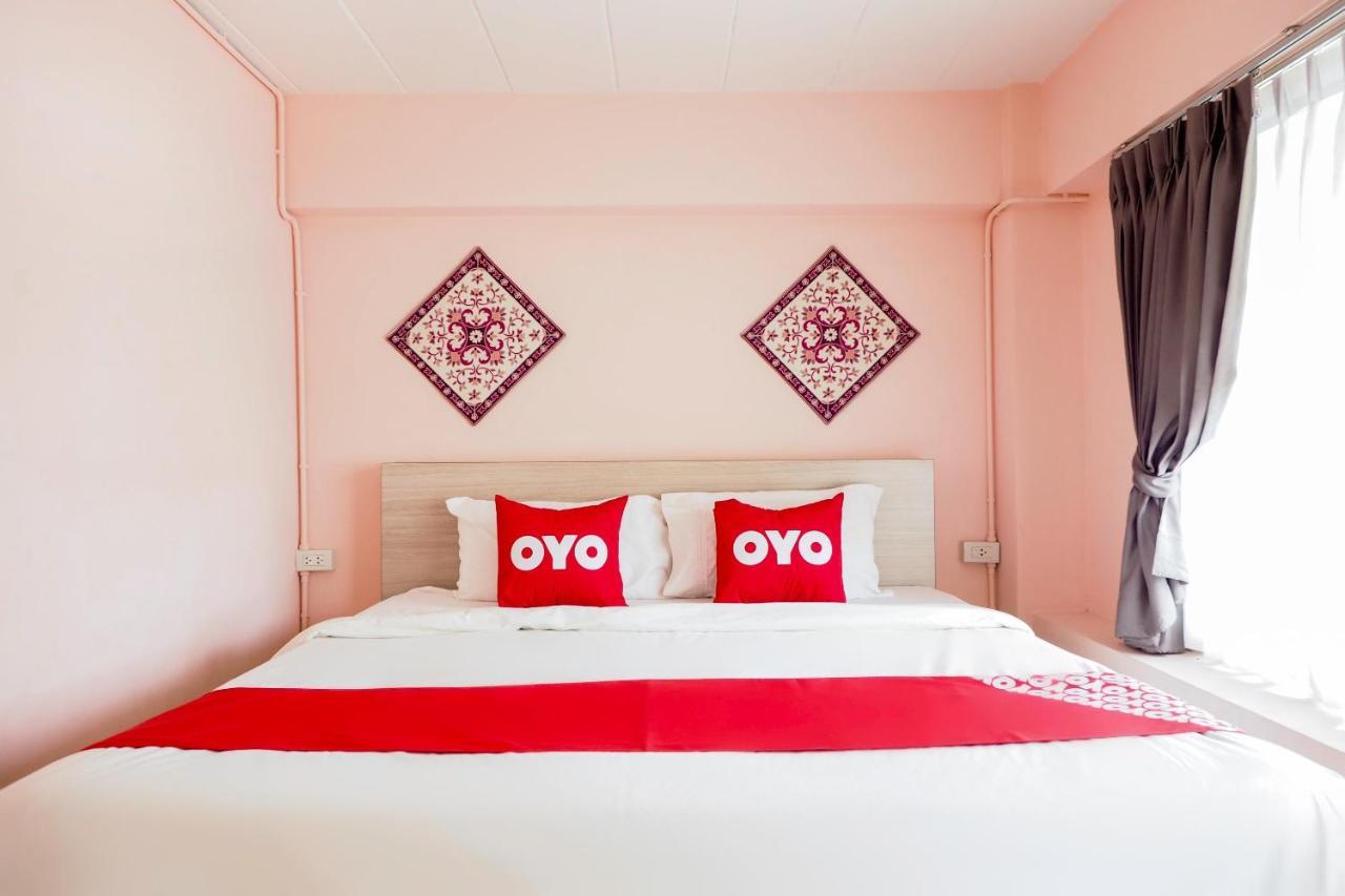 Oyo 983 The Private Hotel Chiang Mai Buitenkant foto